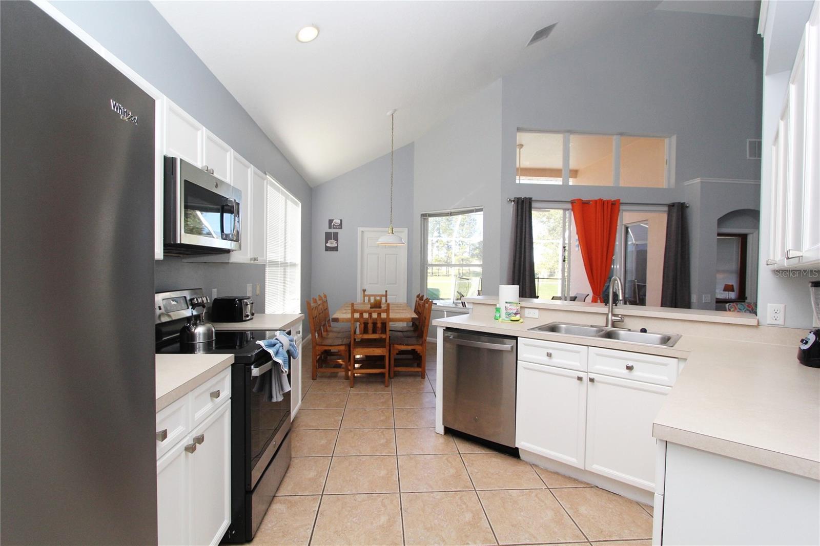 Image 6 of 42 For 8211 Fan Palm Way