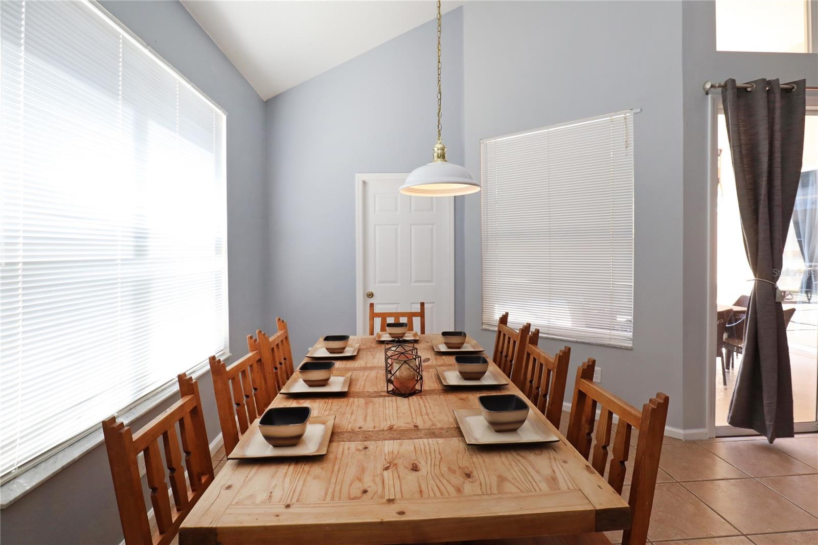 Image 8 of 42 For 8211 Fan Palm Way