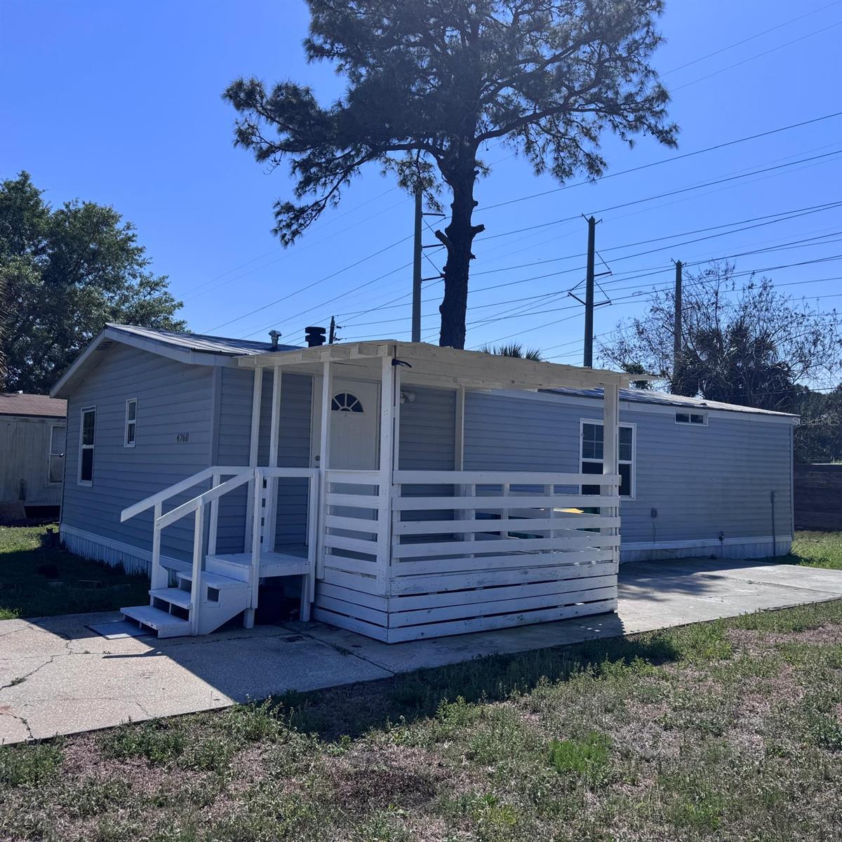 Image 10 of 22 For 4760 Lake Ontario Drive