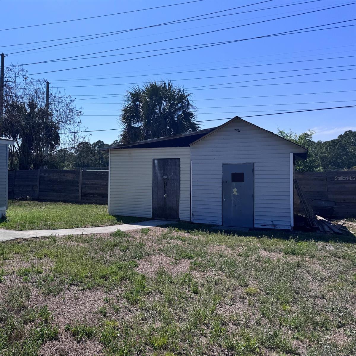 Image 11 of 22 For 4760 Lake Ontario Drive