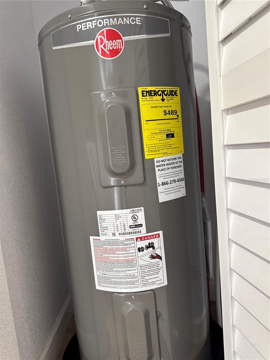 Image 15 of 22 For 4760 Lake Ontario Drive