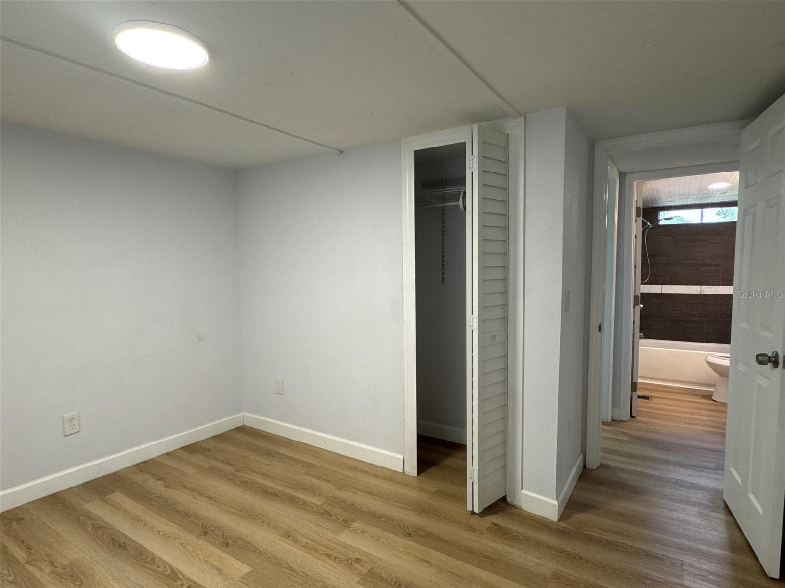 Image 18 of 22 For 4760 Lake Ontario Drive