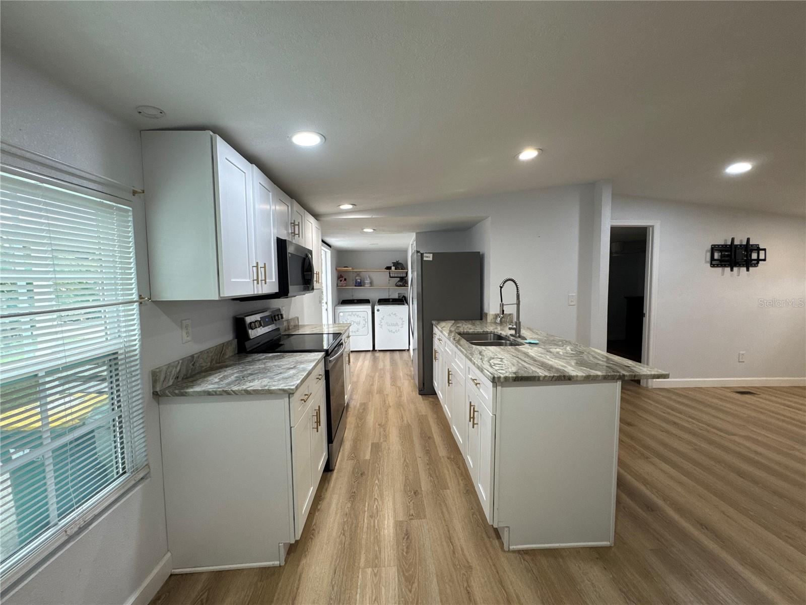 Image 3 of 22 For 4760 Lake Ontario Drive