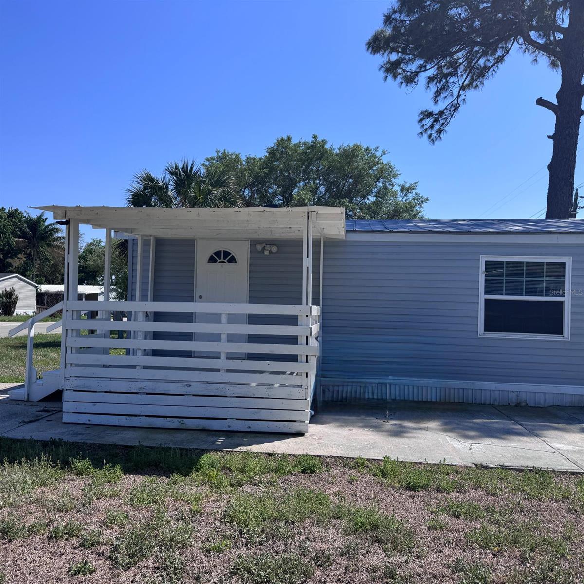 Image 5 of 22 For 4760 Lake Ontario Drive