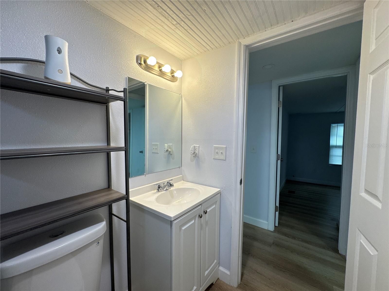 Image 8 of 22 For 4760 Lake Ontario Drive