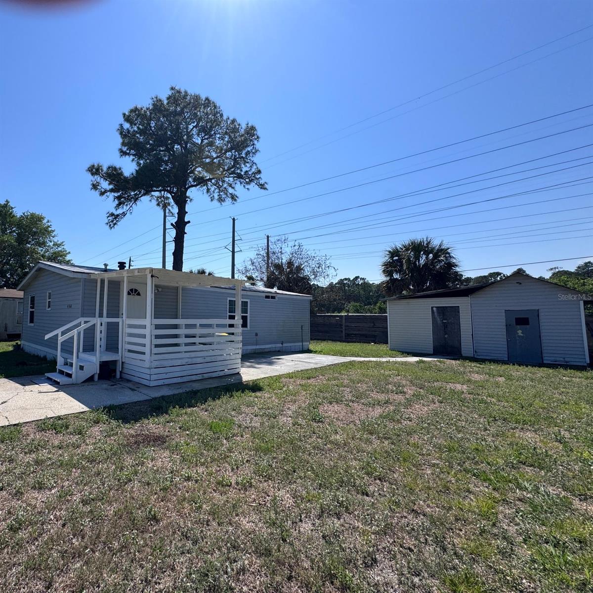 Image 9 of 22 For 4760 Lake Ontario Drive