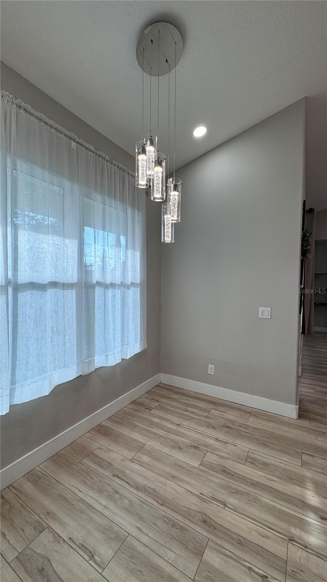 Image 12 of 23 For 971 Granata Avenue Se