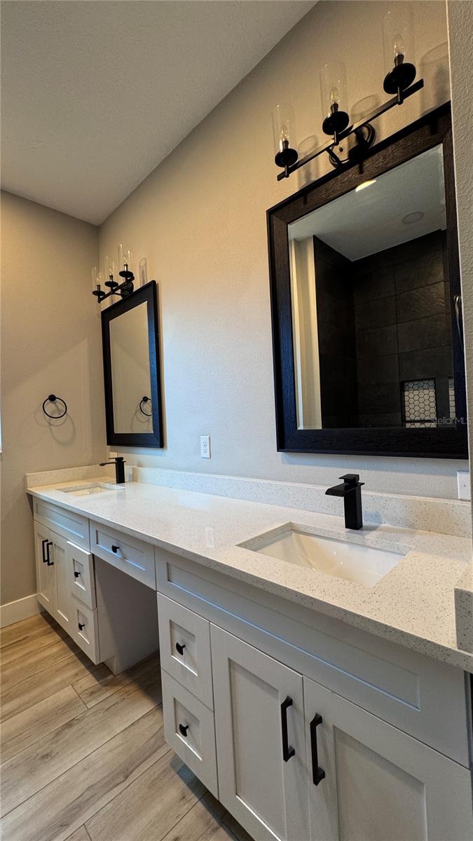 Image 18 of 23 For 971 Granata Avenue Se