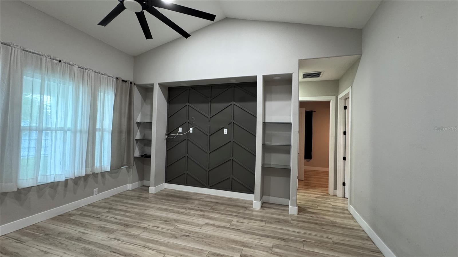 Image 2 of 23 For 971 Granata Avenue Se