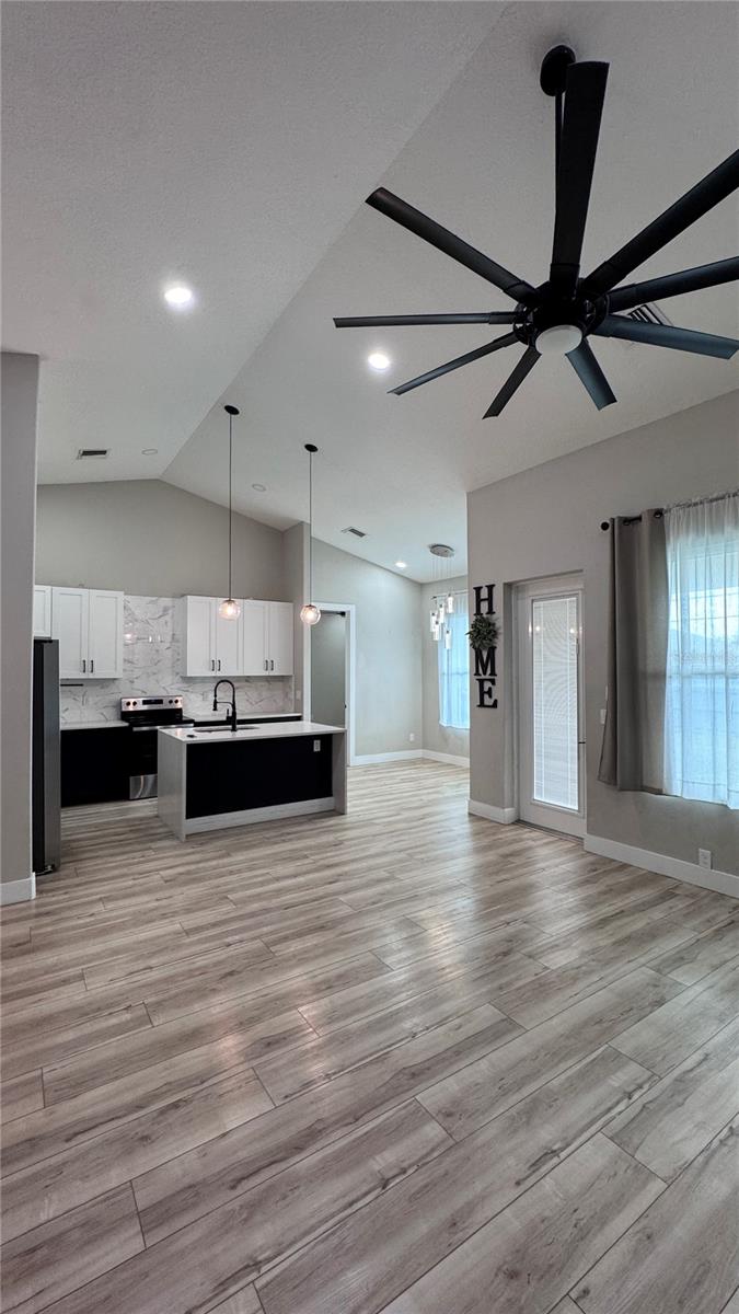 Image 21 of 23 For 971 Granata Avenue Se