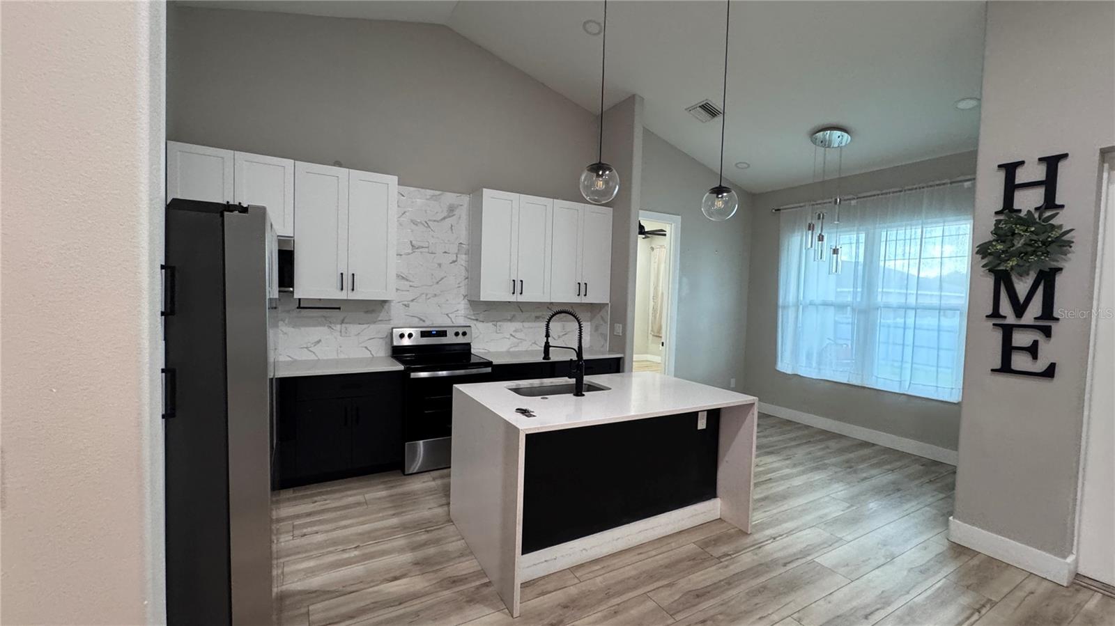 Image 3 of 23 For 971 Granata Avenue Se