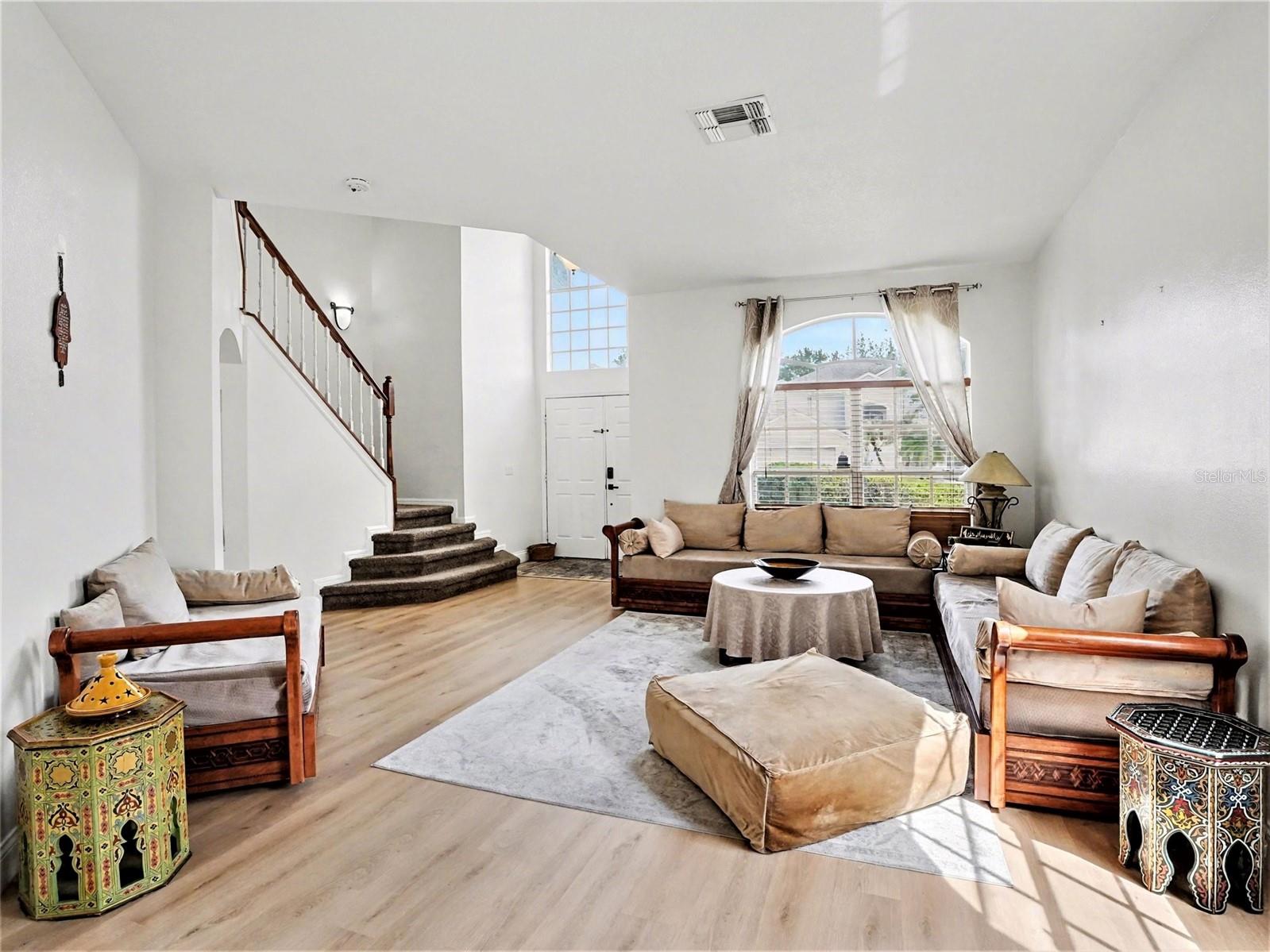 Image 4 of 33 For 4992 Hook Hollow Circle