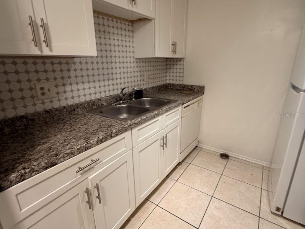 Image 2 of 16 For 4818 Semoran Boulevard 503