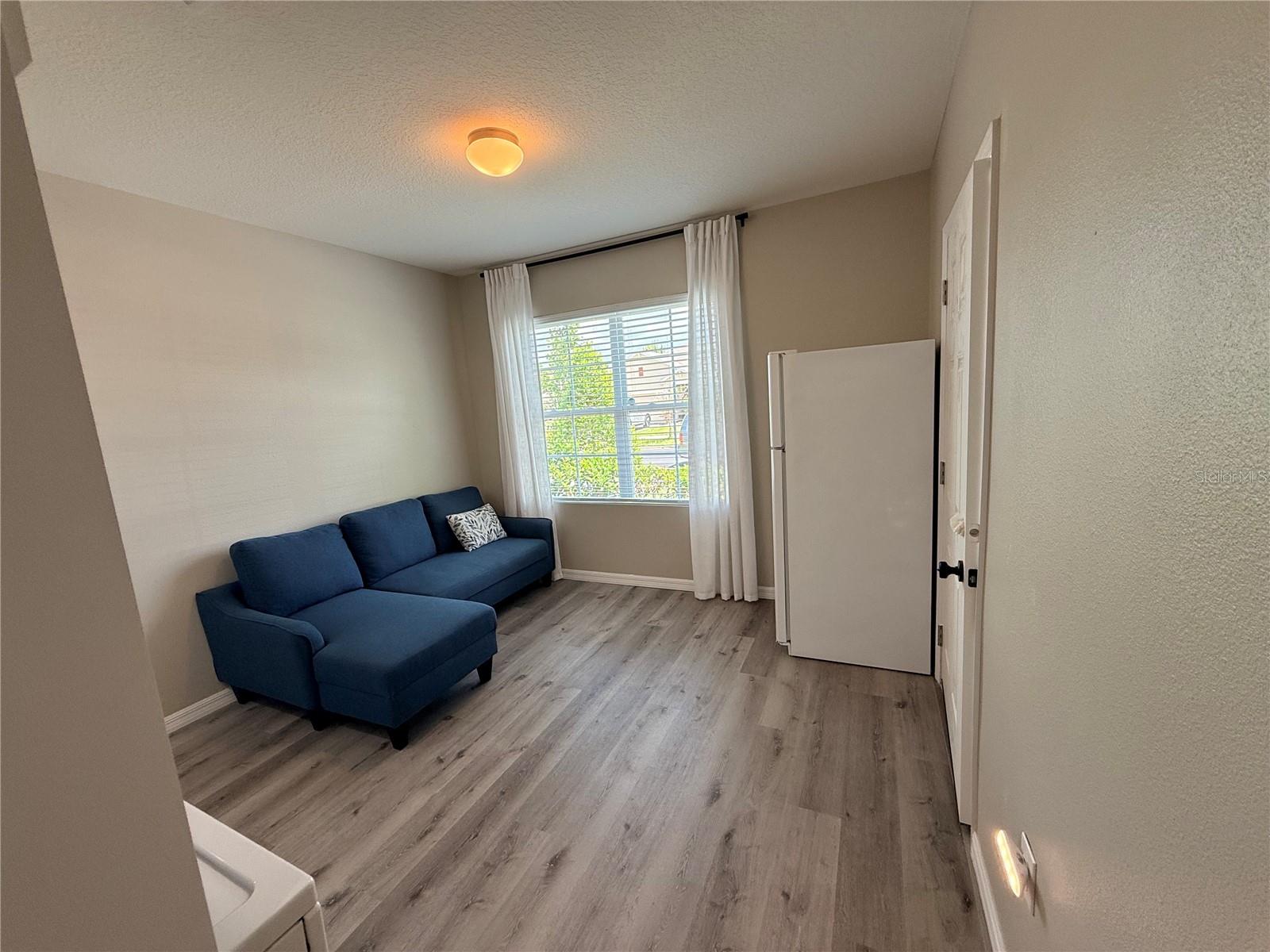 Image 4 of 19 For 1593 Diamond Loop Drive