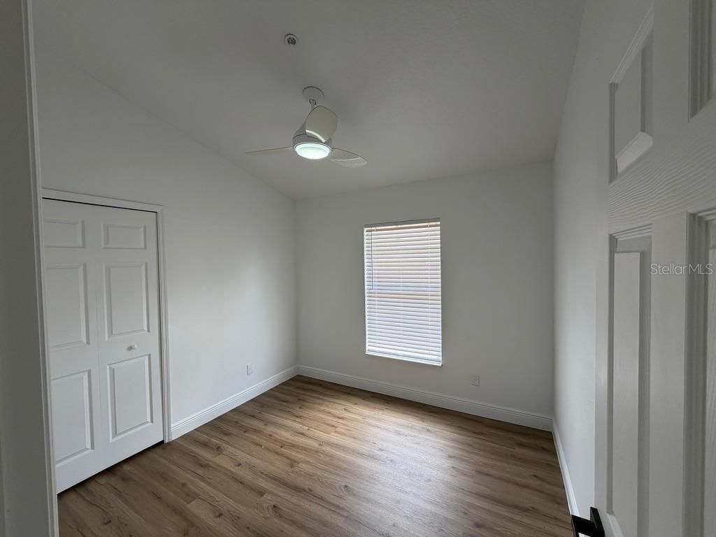 Image 10 of 17 For 9743 Hollyhill Drive