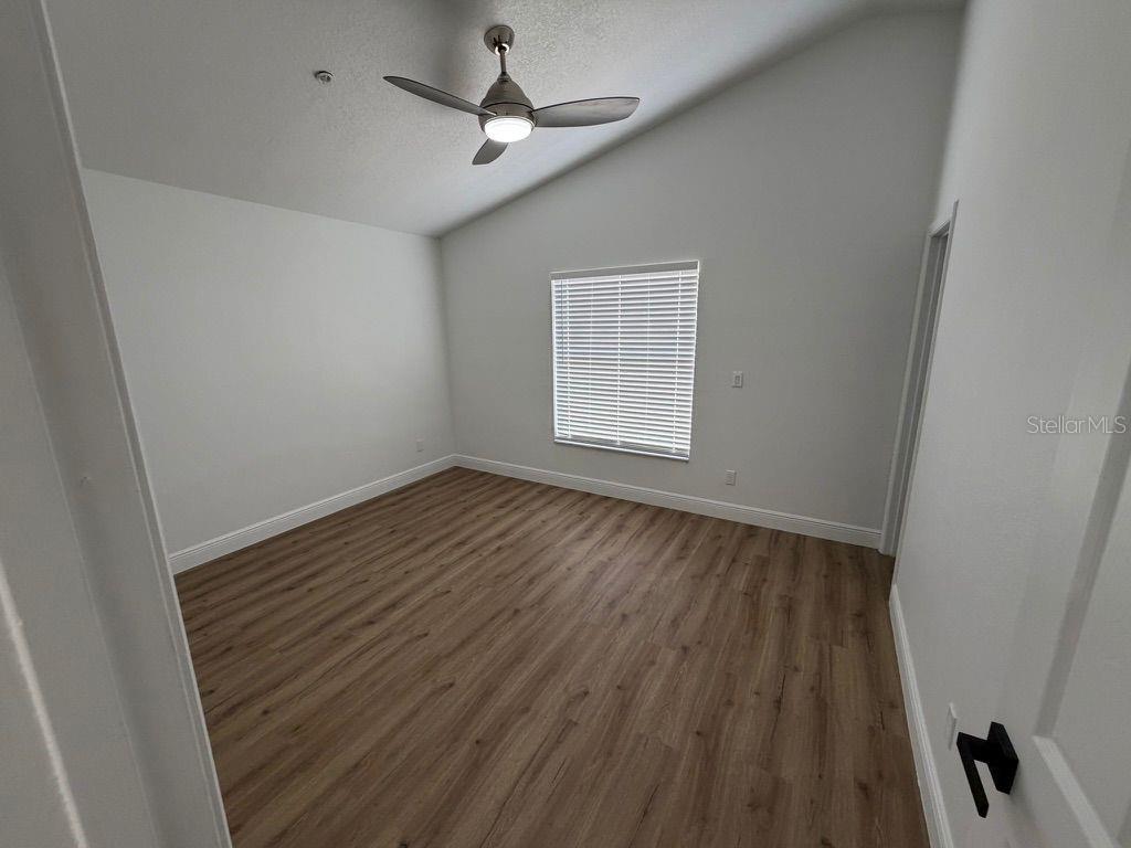 Image 13 of 17 For 9743 Hollyhill Drive