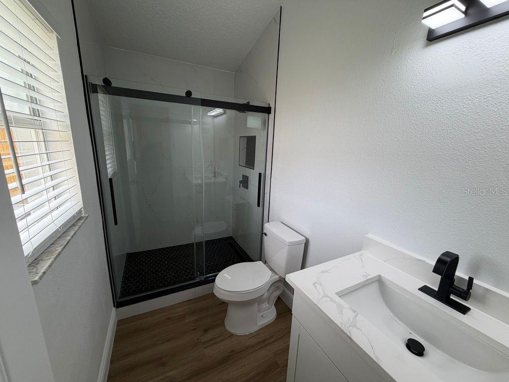 Image 14 of 17 For 9743 Hollyhill Drive