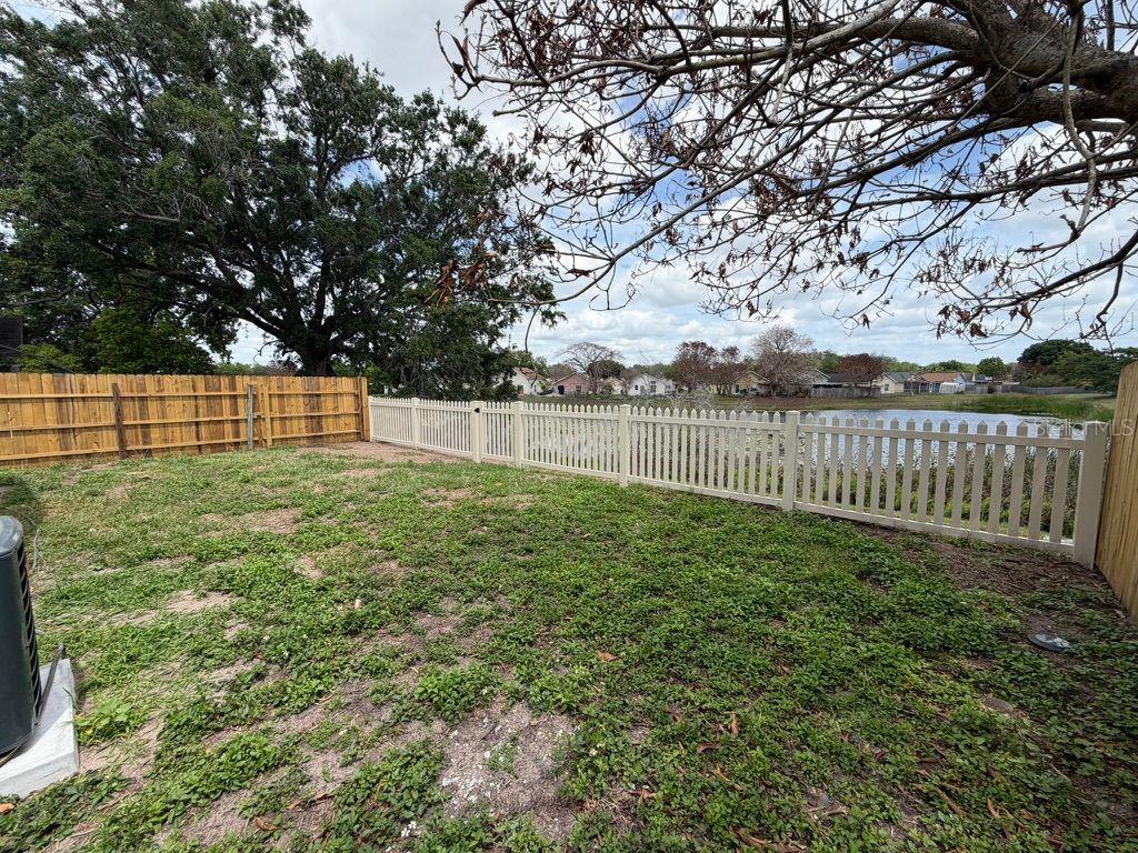 Image 16 of 17 For 9743 Hollyhill Drive