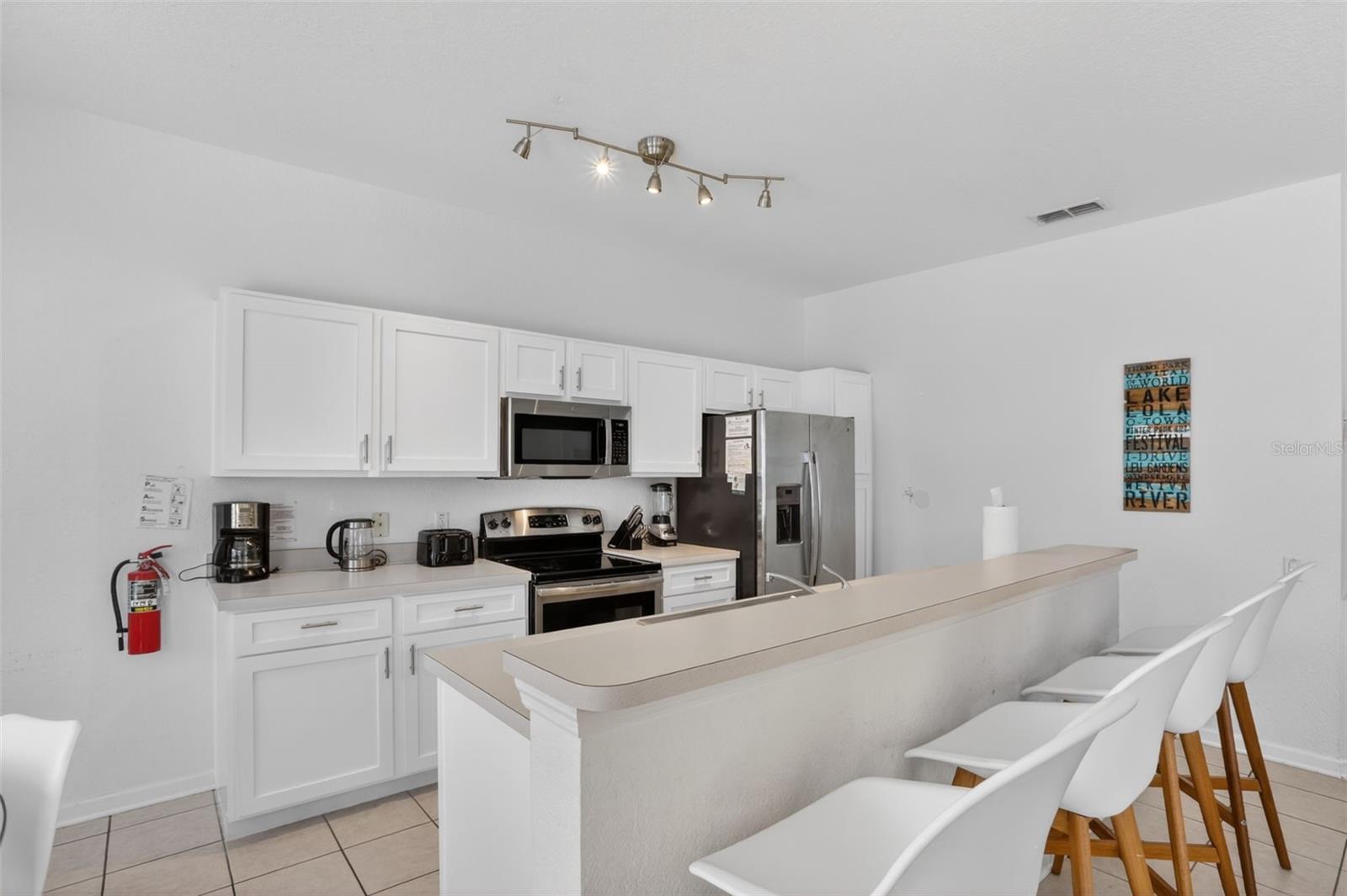 Image 9 of 68 For 7714 Comrow Street