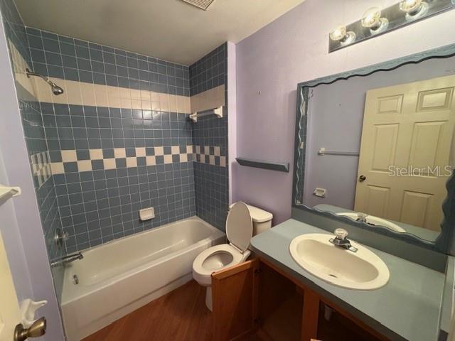 Image 6 of 11 For 741 Parrot Court