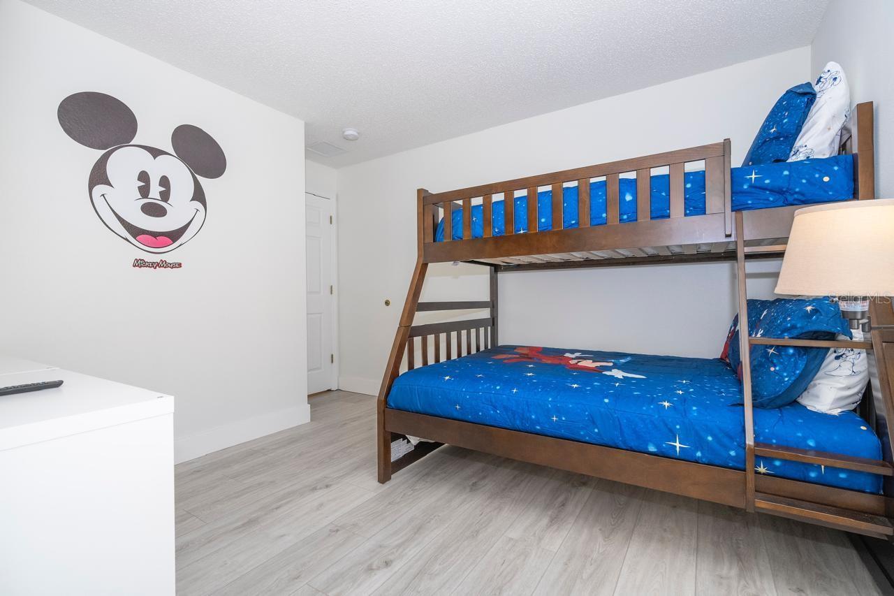 Image 14 of 23 For 2673 Emerald Island Boulevard