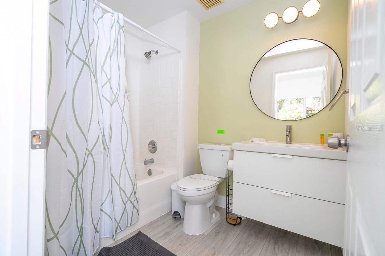 Image 17 of 23 For 2673 Emerald Island Boulevard