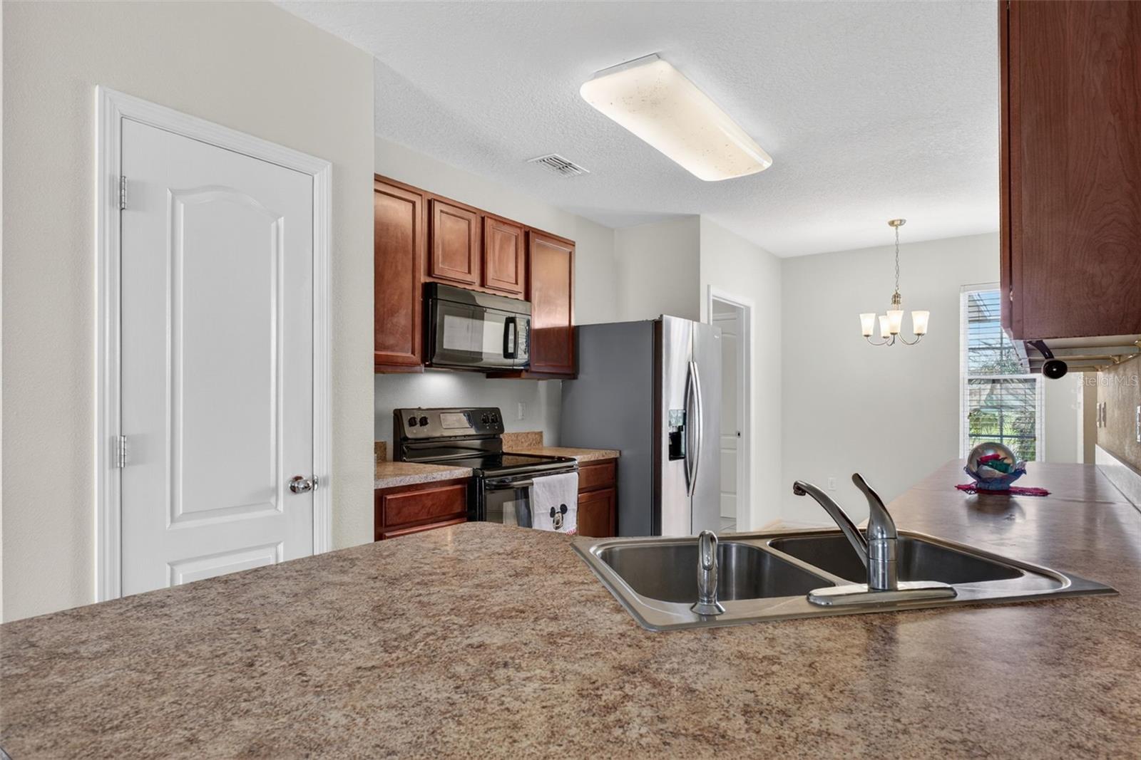 Image 21 of 58 For 561 Lake Cummings Way