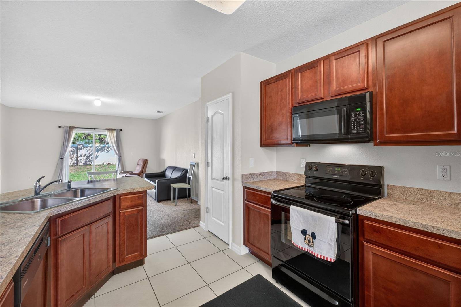 Image 24 of 58 For 561 Lake Cummings Way