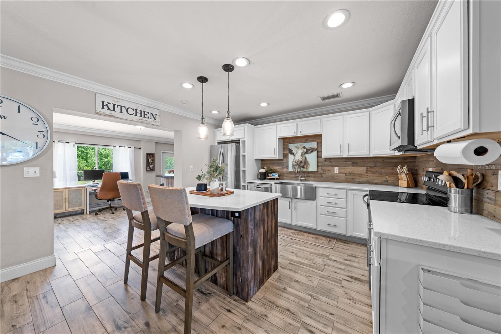 Image 17 of 36 For 6137 Bass Highway