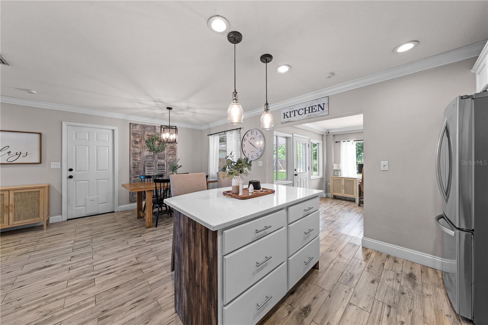 Image 18 of 36 For 6137 Bass Highway