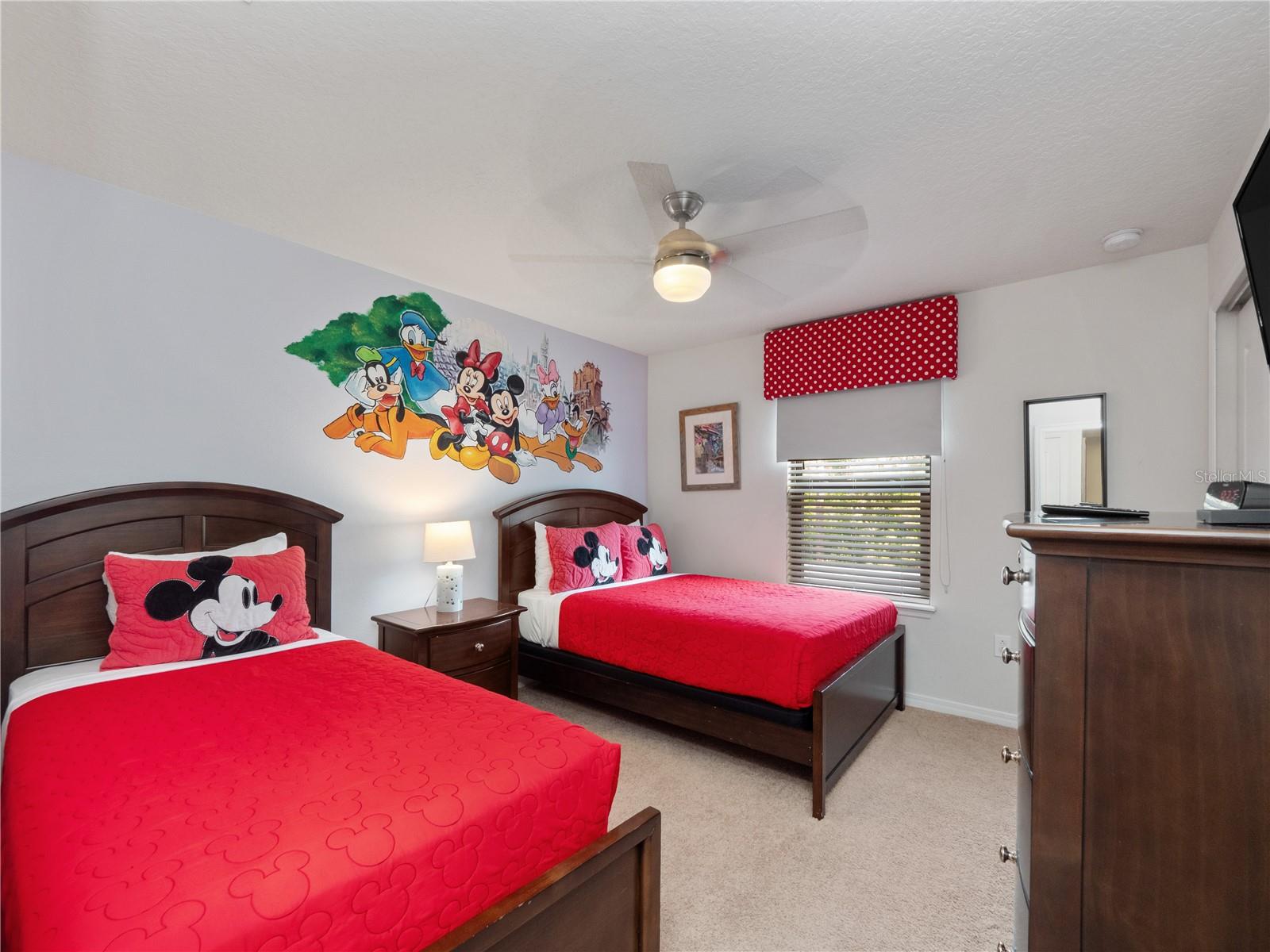 Image 23 of 52 For 8867 Geneve Court