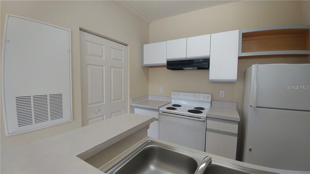 Image 3 of 10 For 2652 Robert Trent Jones Drive 534