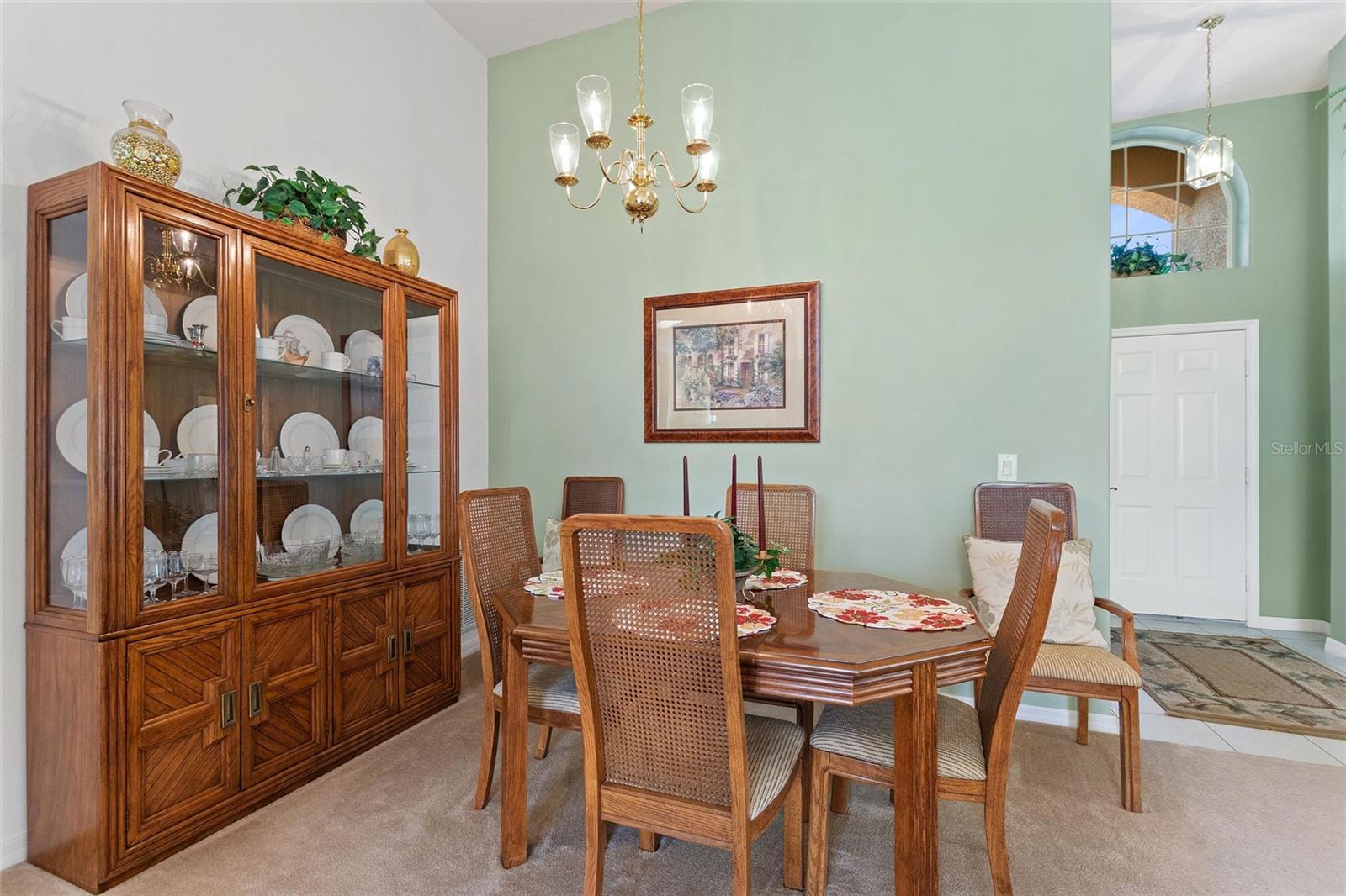 Image 14 of 62 For 511 Royal Palm Dr