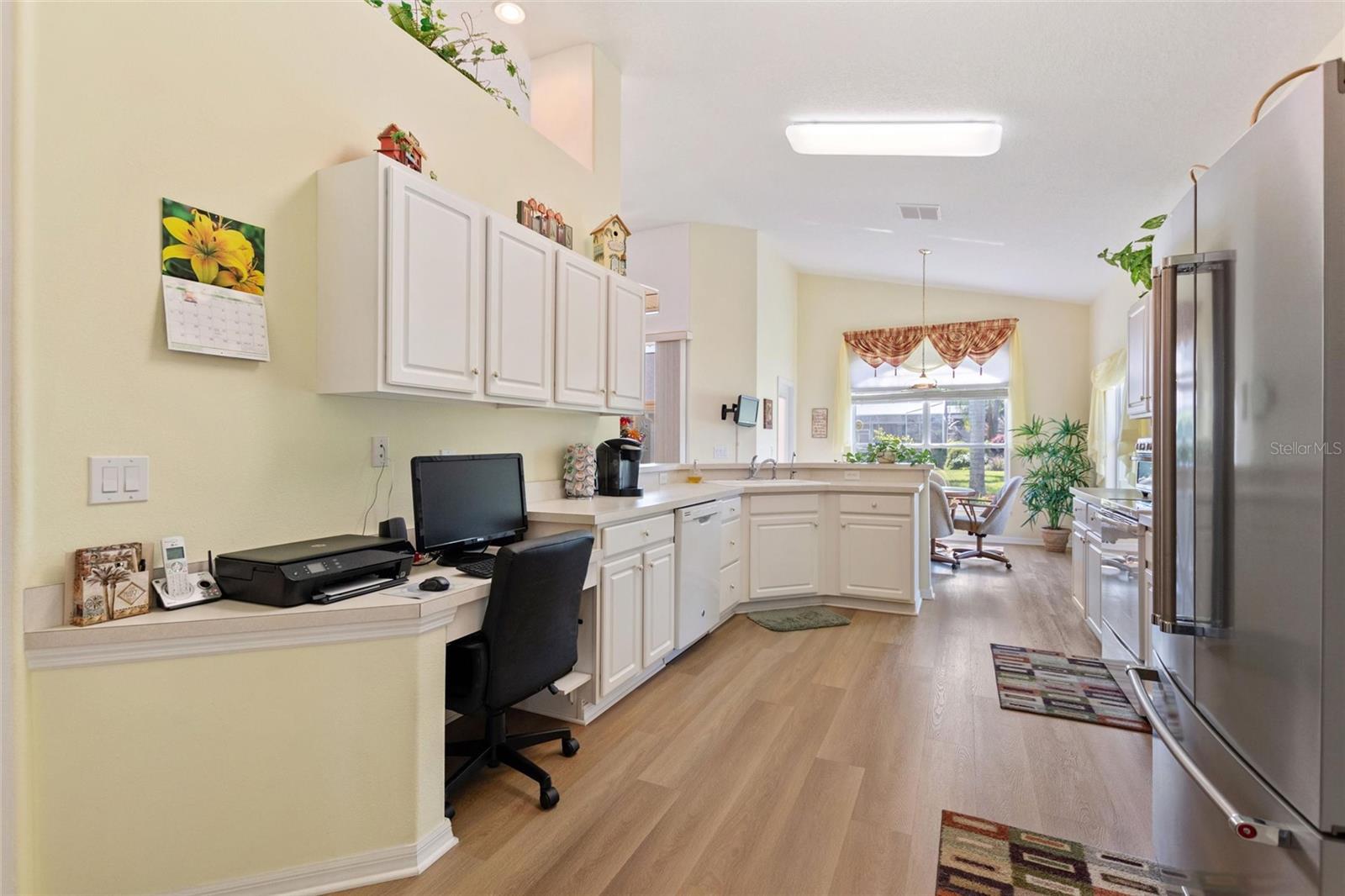 Image 20 of 62 For 511 Royal Palm Dr