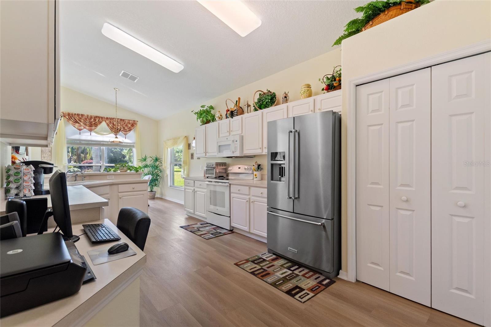 Image 4 of 62 For 511 Royal Palm Dr