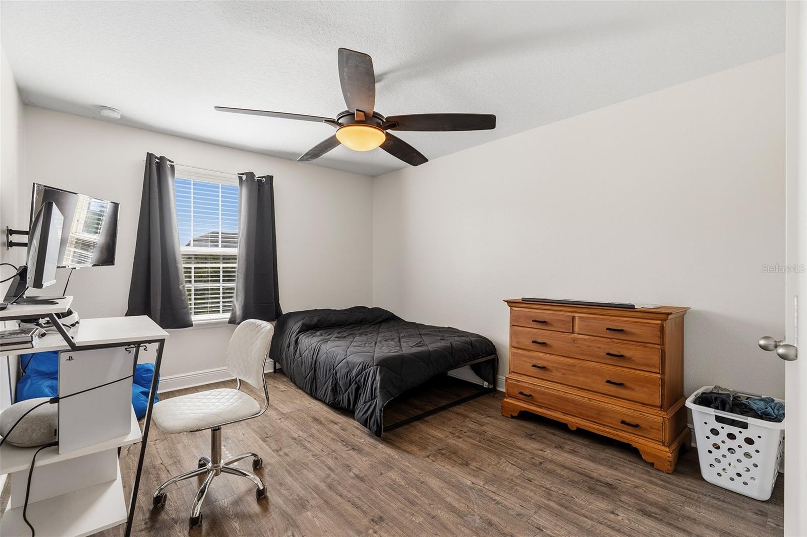 Image 24 of 54 For 3481 Middlebrook Pl