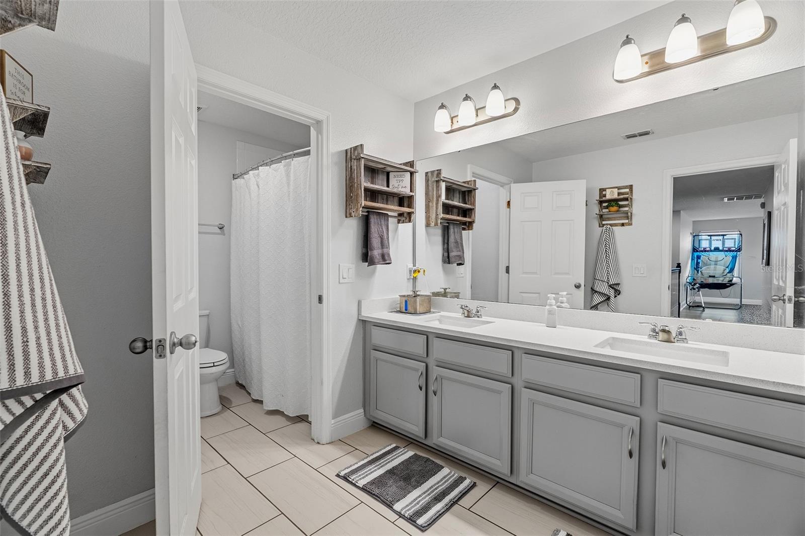 Image 27 of 54 For 3481 Middlebrook Pl