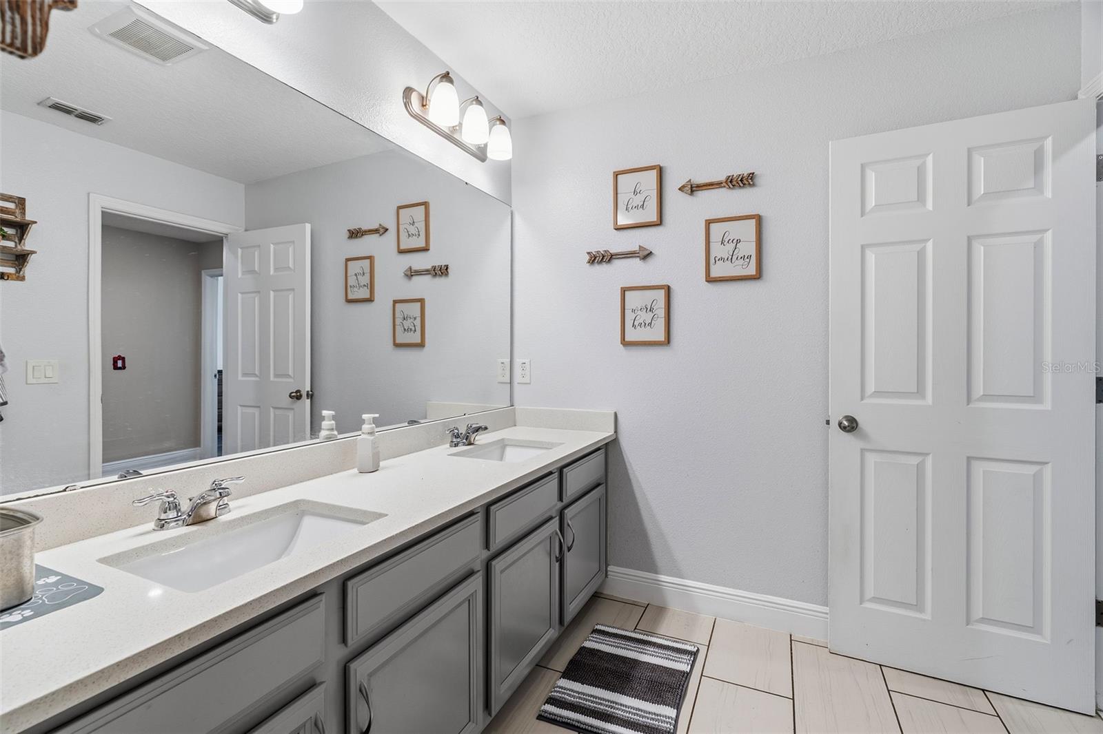 Image 28 of 54 For 3481 Middlebrook Pl