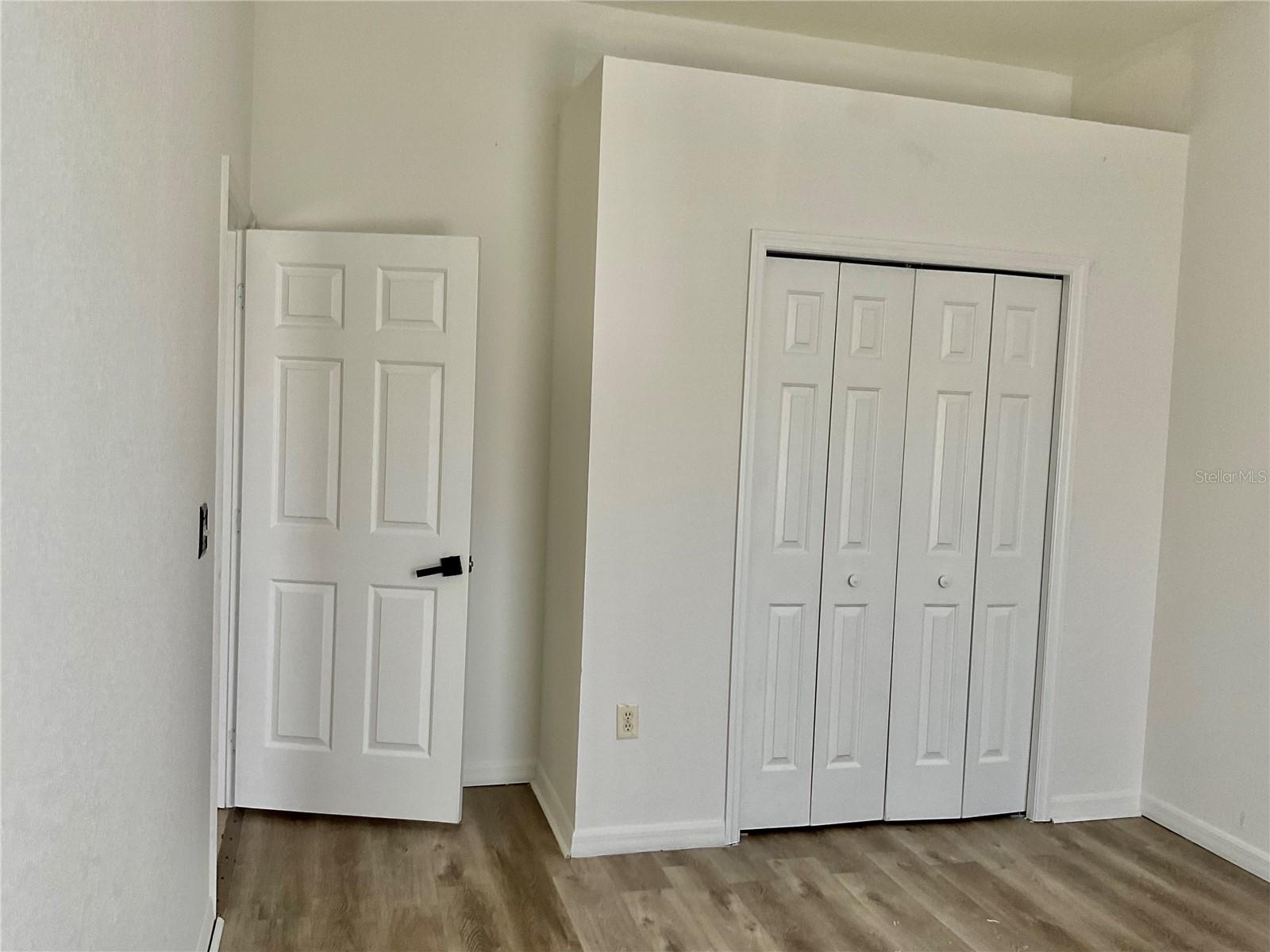 Image 22 of 31 For 132 Golf Aire Blvd