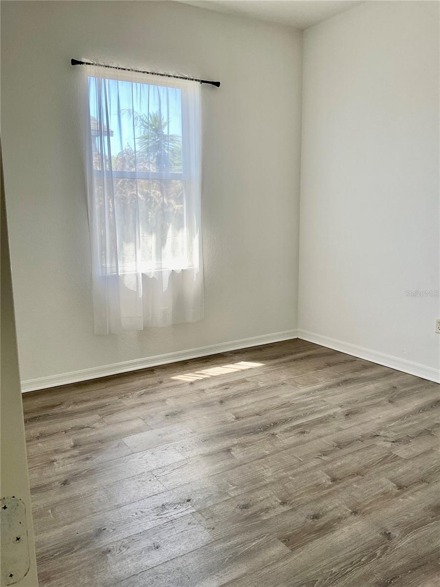 Image 23 of 31 For 132 Golf Aire Blvd