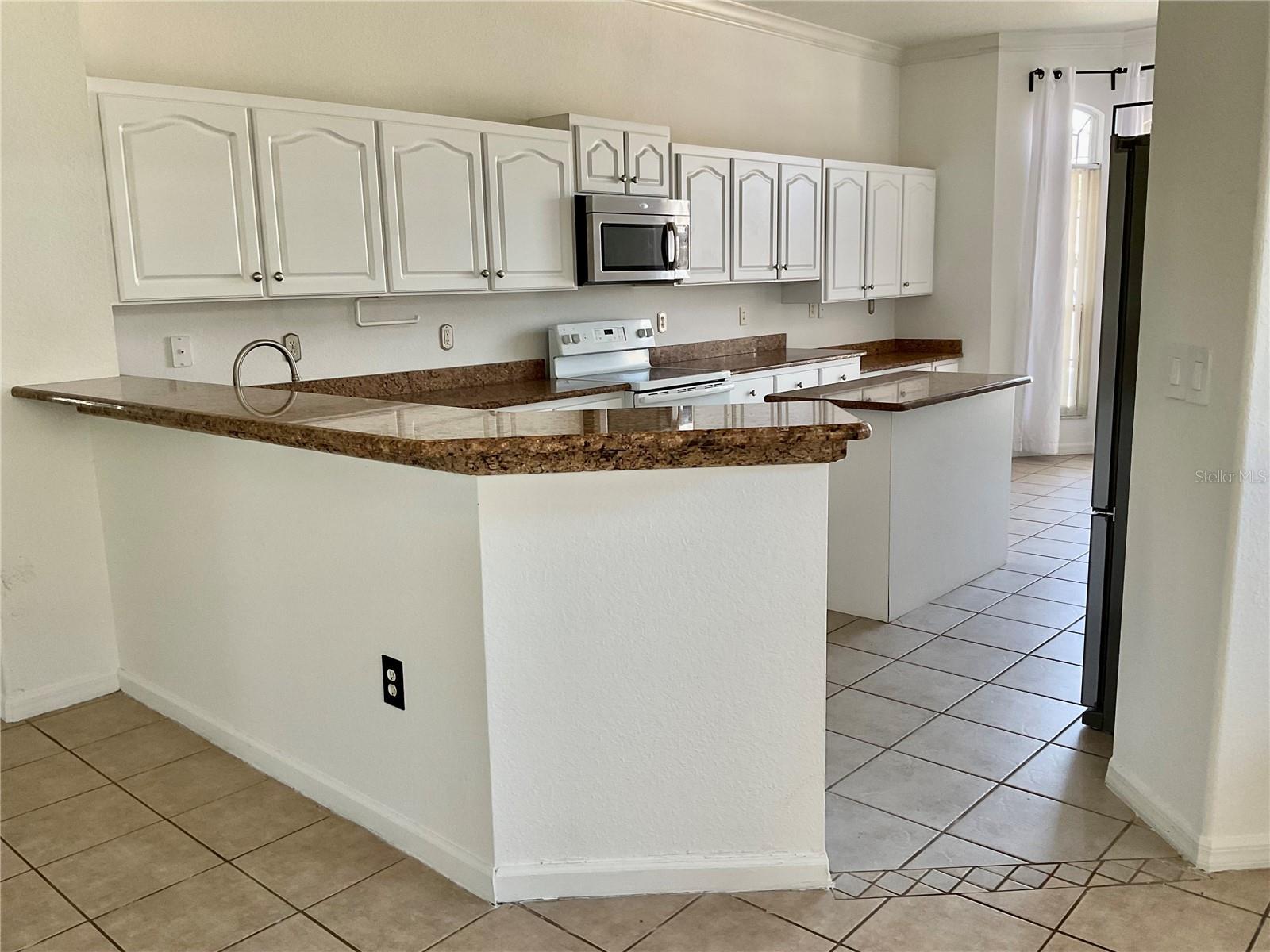 Image 4 of 31 For 132 Golf Aire Blvd