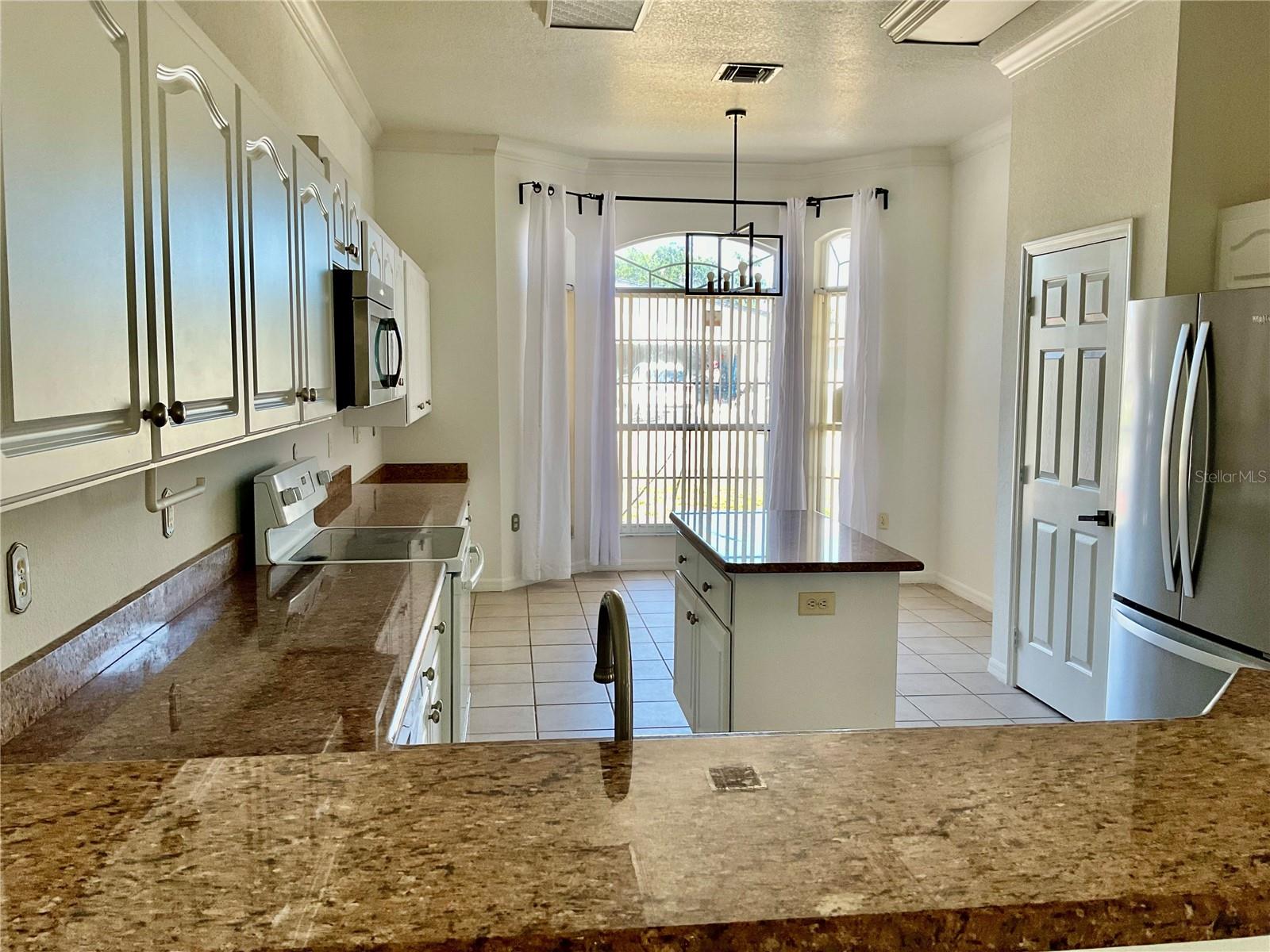 Image 6 of 31 For 132 Golf Aire Blvd