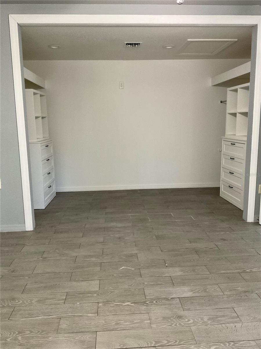 Image 8 of 31 For 132 Golf Aire Blvd