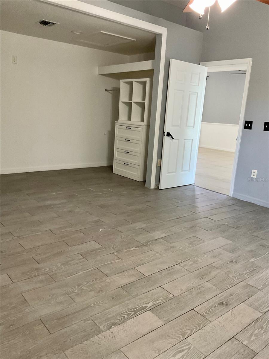 Image 9 of 31 For 132 Golf Aire Blvd