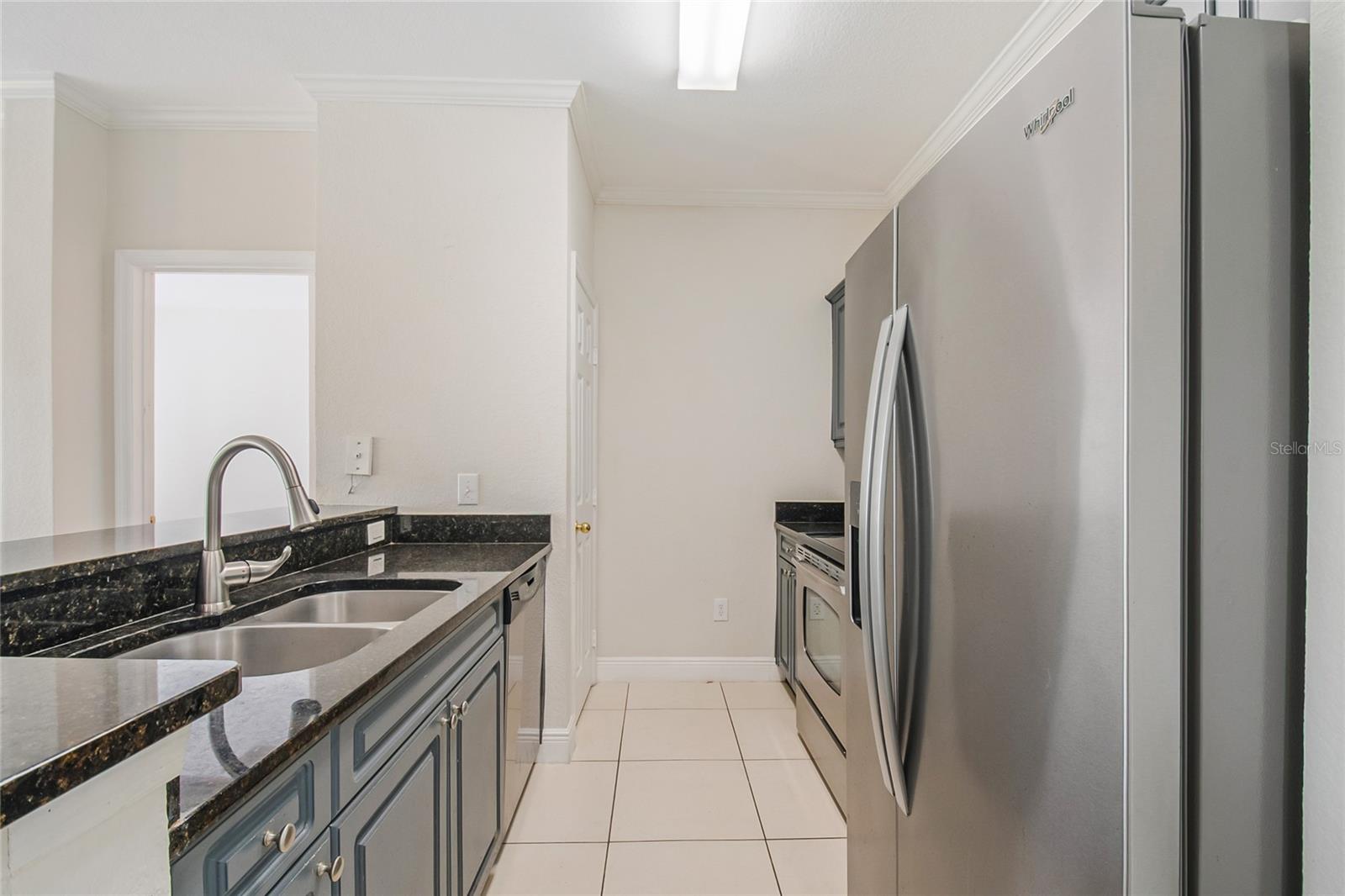 Image 10 of 37 For 3611 Conroy Road 835