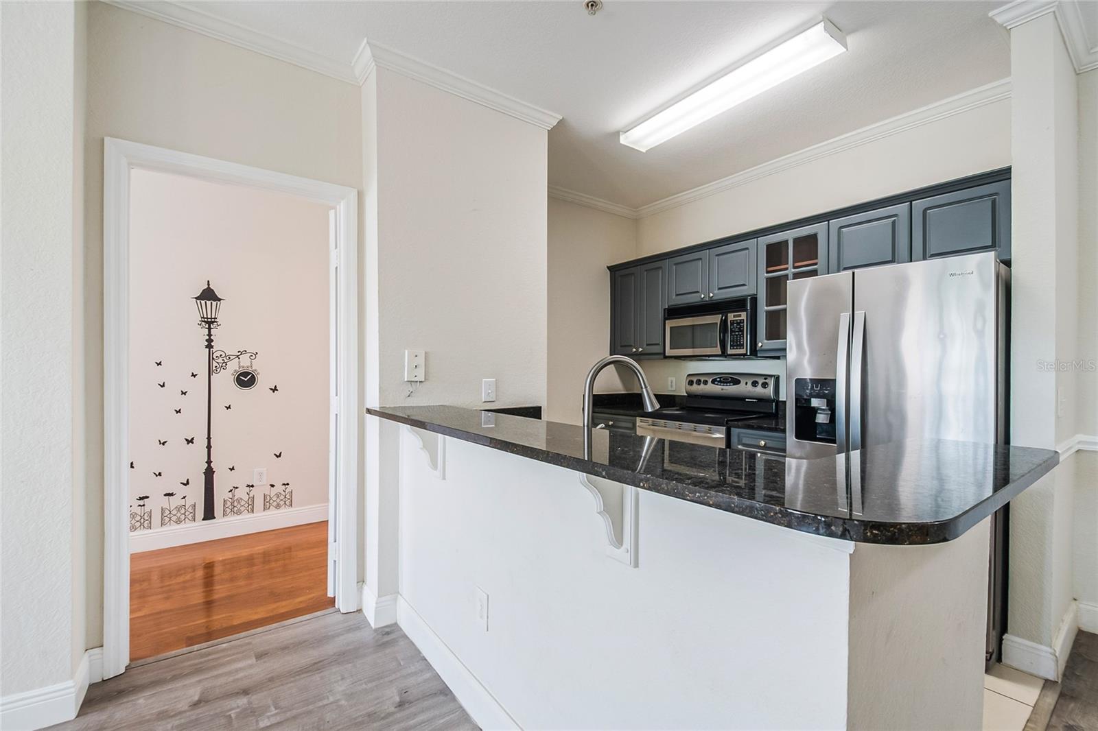 Image 14 of 37 For 3611 Conroy Road 835