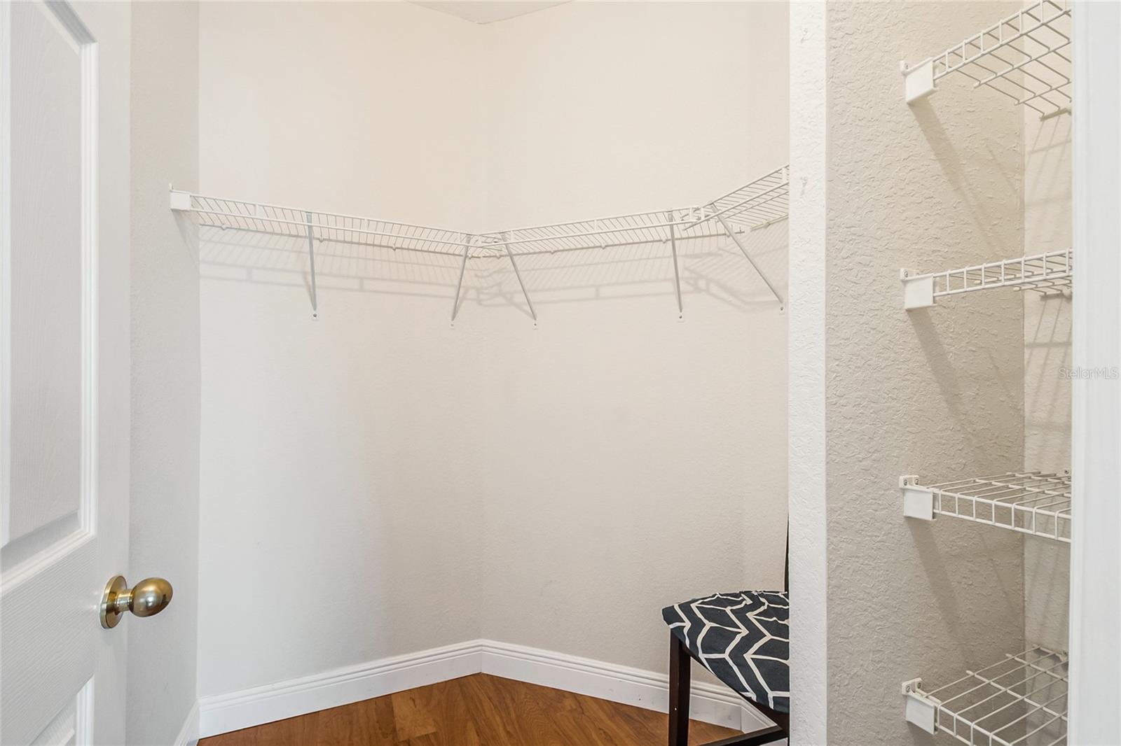 Image 17 of 37 For 3611 Conroy Road 835