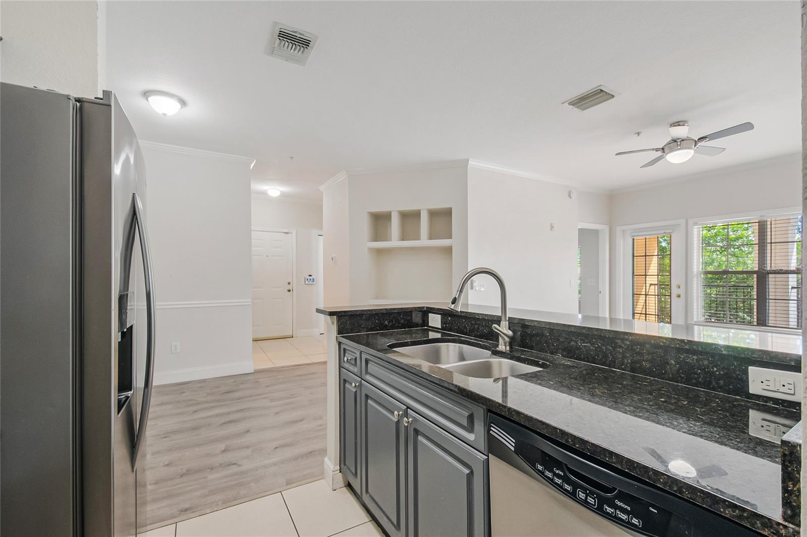 Image 9 of 37 For 3611 Conroy Road 835