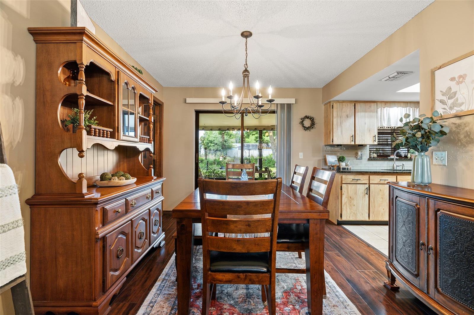 Image 11 of 72 For 610 Cypress Ct