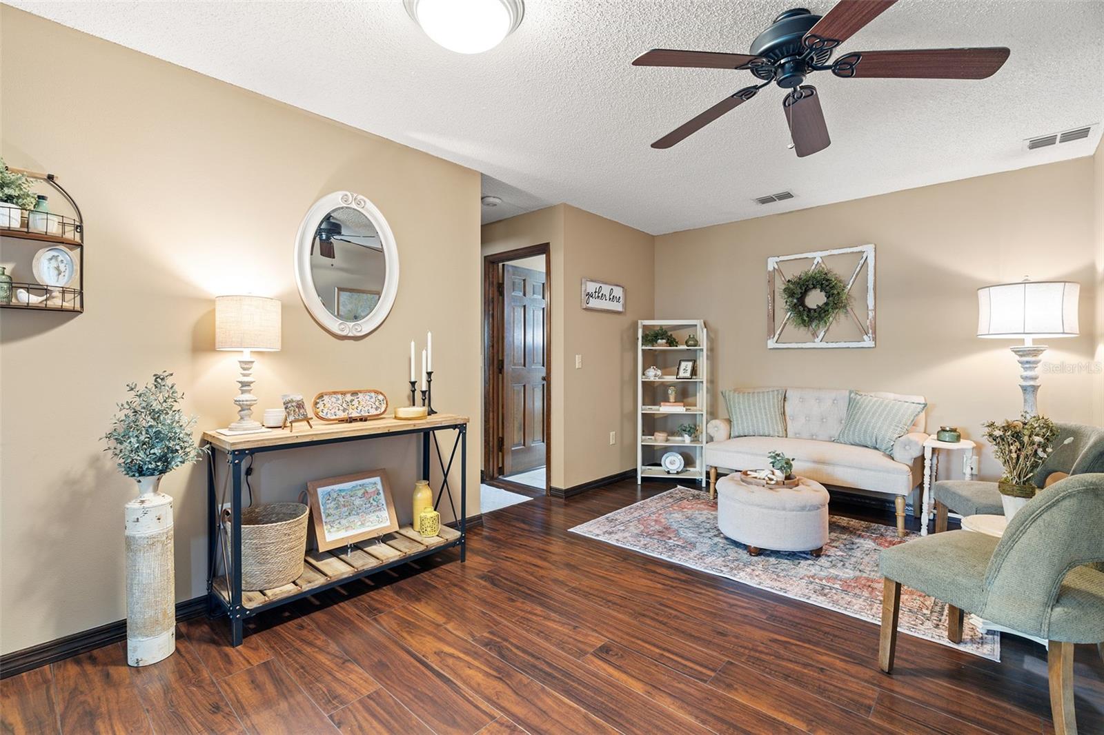 Image 20 of 72 For 610 Cypress Ct